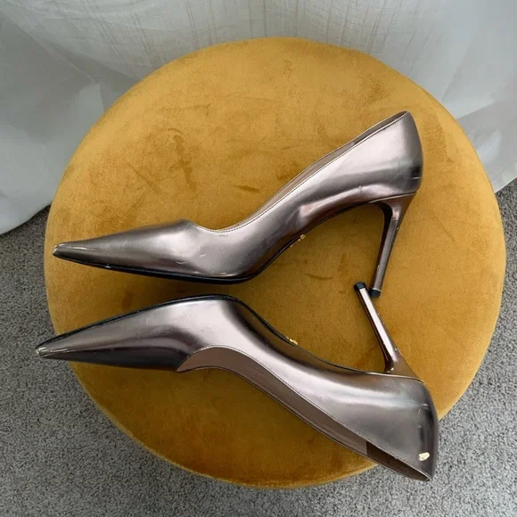 Authentic Prada Metallic Pewter Pointed Toe Pumps Size 39.5 - Picture 5 of 9